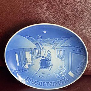 ROYAL  COPENHAGEN COLLECTOR  PLATE  1979